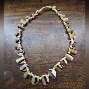 Vintage Conch Shell Everlasting Necklace